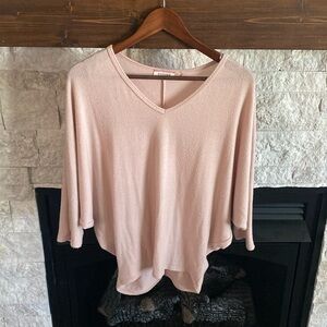 🖤3/$10 Batwing sweater